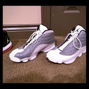 Jordan 13 atmosphere grey